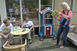 Rijdende mini Bieb_1